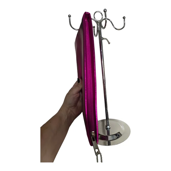 The Dylan Clutch - Puff Heart Design NWOT - Picture 9 of 9